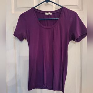 Women's purple fitted tee